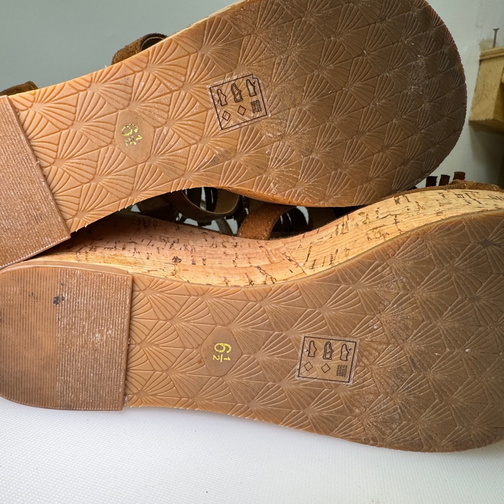 Ariat Unbridled Wedge Sandals Women 6.5 Brown Beaded Fringe Cork Platform - Picture 10 of 12